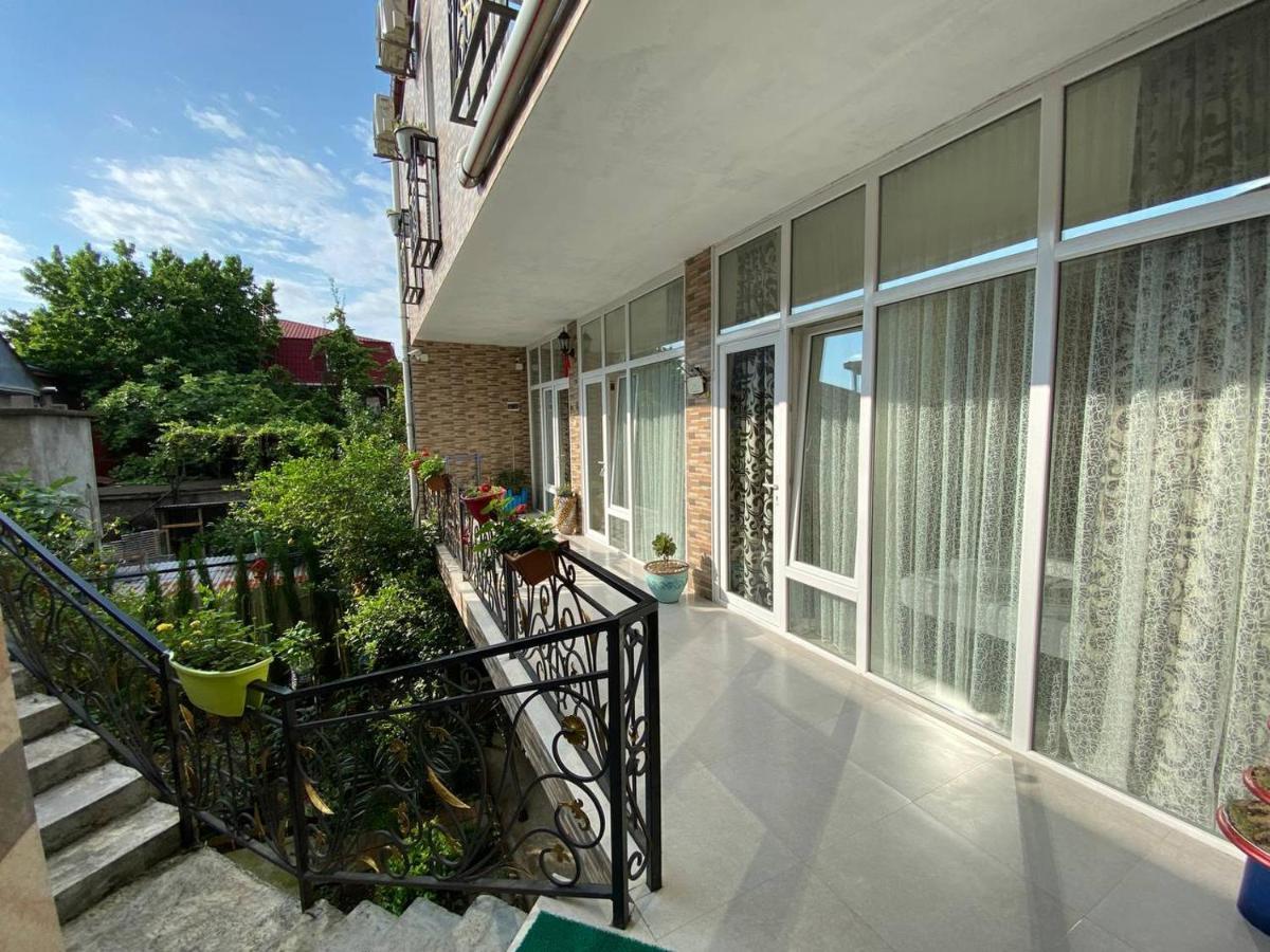 Guest House Ocean Force 바투미 외부 사진