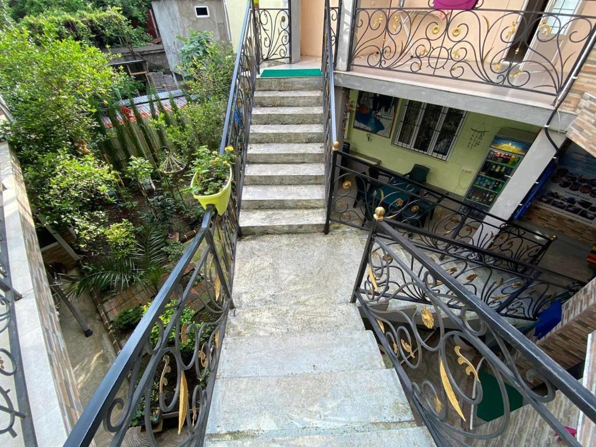 Guest House Ocean Force 바투미 외부 사진