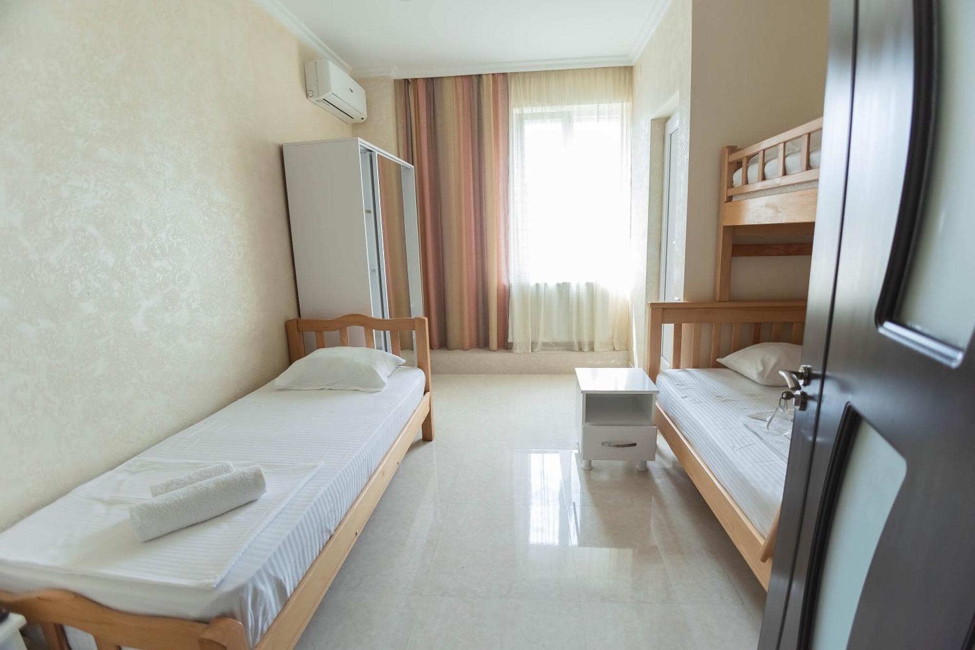 Guest House Ocean Force 바투미 외부 사진