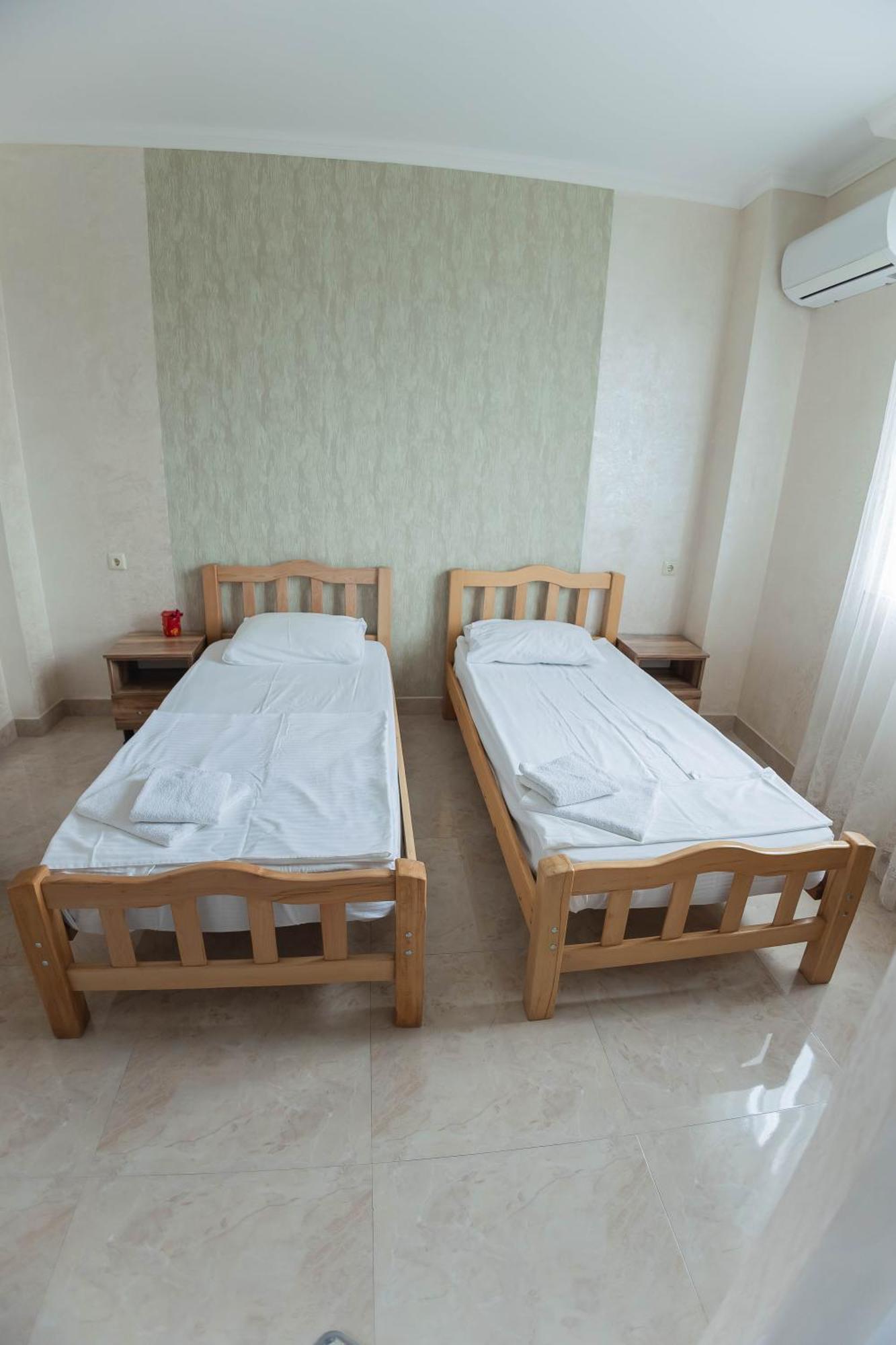 Guest House Ocean Force 바투미 외부 사진