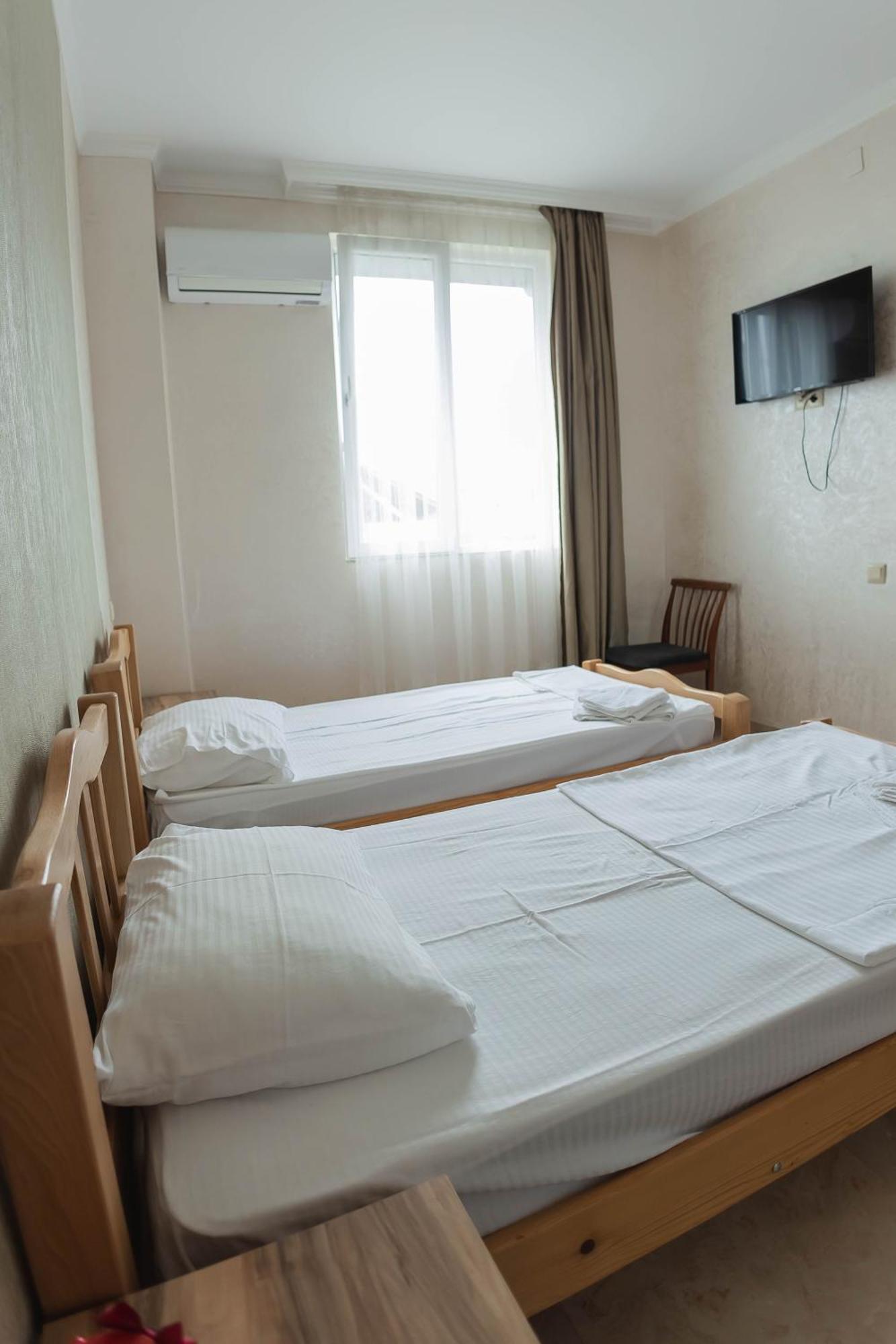 Guest House Ocean Force 바투미 외부 사진